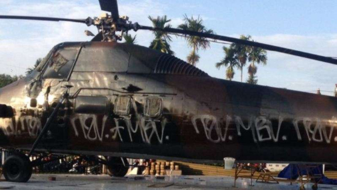 Helikopter TNI AU jadi korban vandalisme pemuda mabuk.