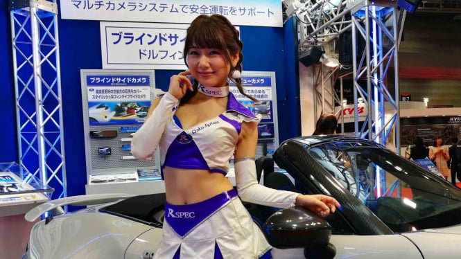 Lihat, Ada Banyak SPG Cantik nan Seksi di Tokyo Motor Show 2017