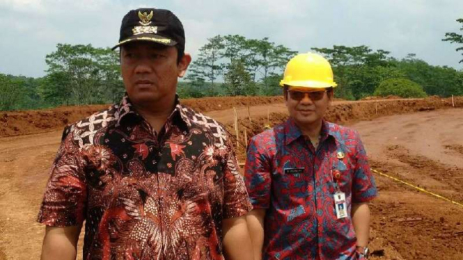 Wali Kota Semarang, Hendrar Prihadi meninjau pembangunan sirkuit nasional