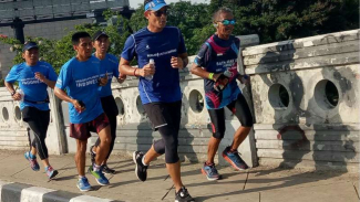 Sandiaga Uno e o Ministro dos Transportes Budi Karya dão vida ao One Run 10K 2024