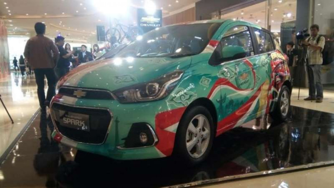 Chevrolet Spark berlumur batik