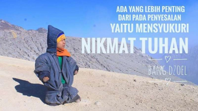  Achmad Dzulkarnain atau Bang Dzoel, fotografer difabel asal Banyuwangi Jawa Timur.