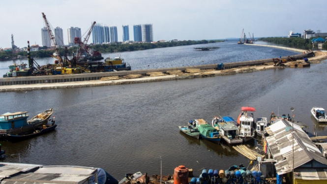 Pembangunan Tanggul Laut di Pantai Jakarta