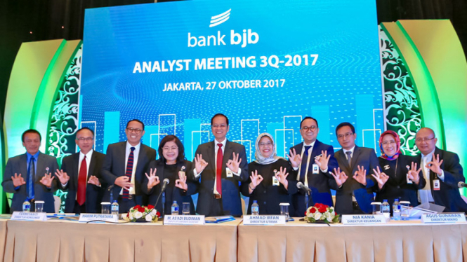 Analyst Meeting 3Q-2017 Bank Jawa Barat