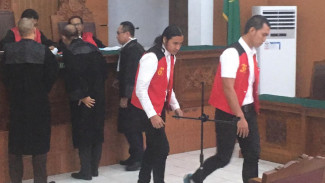 Ello Ditangkap Polisi Saat Bersama Kekasih di Mobil