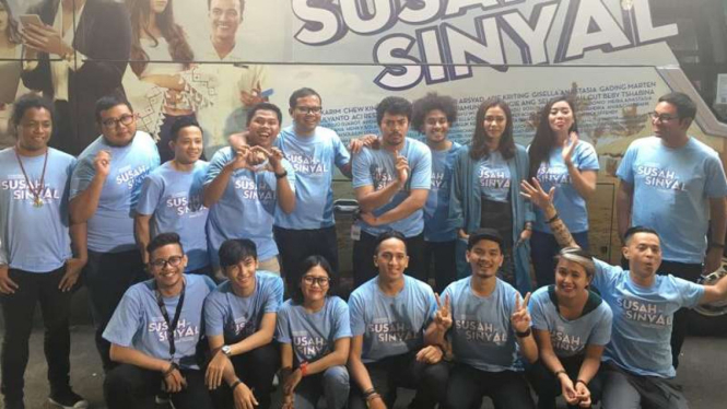 Para pemain film Susah Sinyal