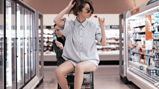 Kamu Bisa Tiru Gaya Swag Selena Gomez, Keren Banget!