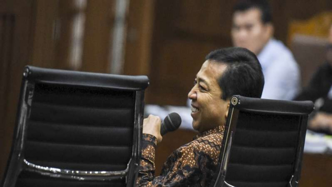 Ketua DPR Setya Novanto bersaksi dalam sidang kasus korupsi e-KTP