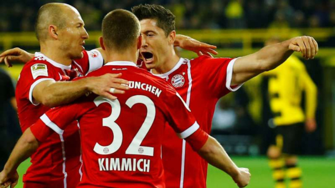 Pemain Bayern Munich rayakan gol