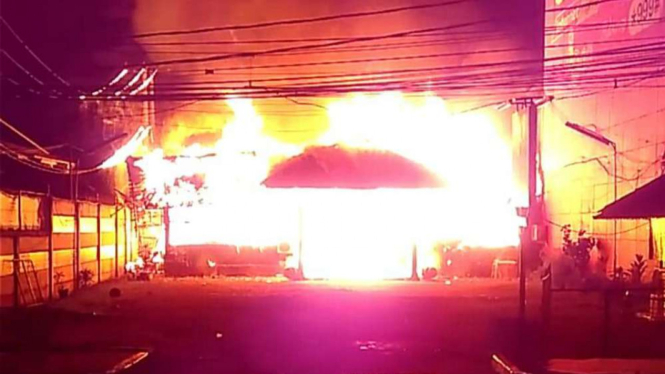 Kebakaran di restoran Gurame Depok.