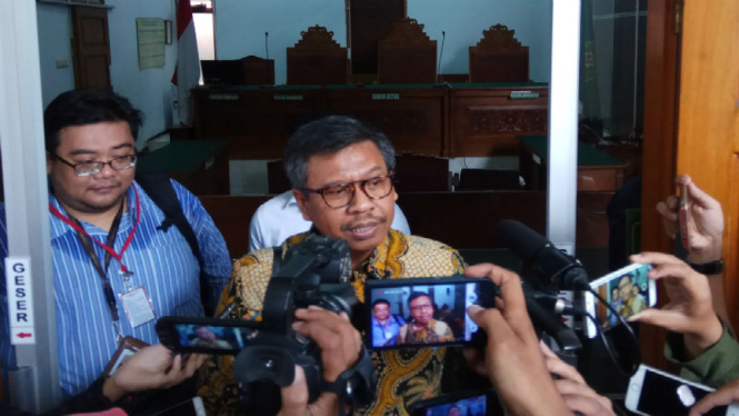  Kuasa Hukum Wali Kota Batu Eddy Rumpoko, Agus Dwi Warsono