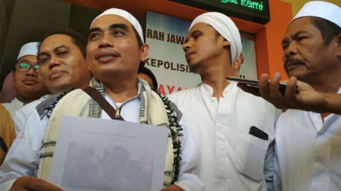 Ulama asal Madura, Moh Ali Salim, melaporkan Ketum PDIP Megawati Soekarnoputri.