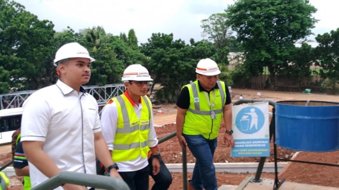 Wakil Gubernur DKI Jakarta, Sandiaga meninjau lapangan Velodrome, Rawamangun