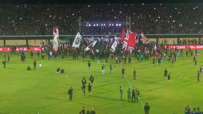 Pemain Bali United merayakan akhir musim Liga 1 di Stadion I Wayan Dipta