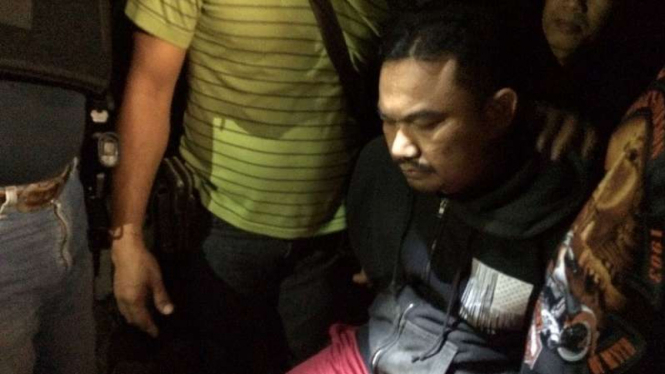 Mantan Wakil Ketua DPRD Bali  Jro Gede Komang Swastika ditangkap polisi