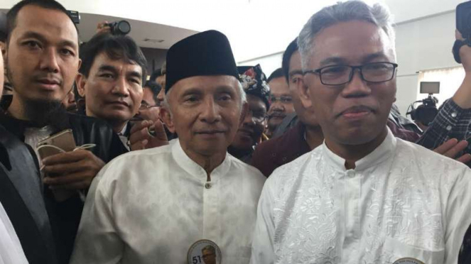 Amien Rais dan Buni Yani di Pengadilan Negeri Bandung, Jawa Barat.