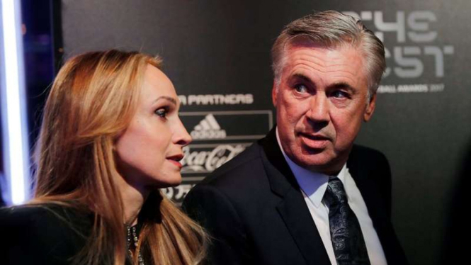 Carlo Ancelotti (kanan)