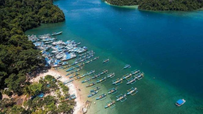 50 Tempat Wisata Pantai Di Malang Yang Bagus Lagi Hits