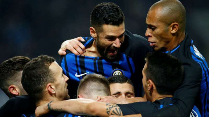 Pemain Inter Milan merayakan gol.