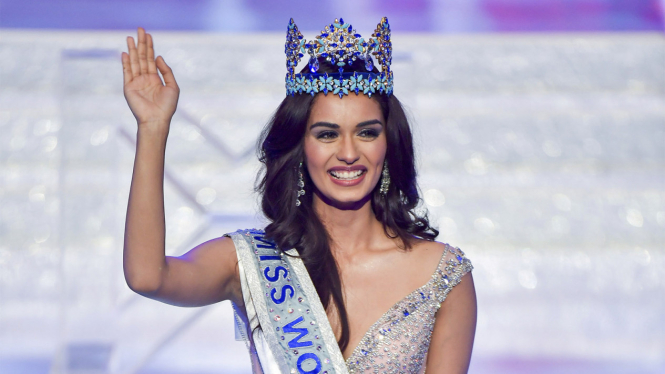 Manushi Chhillar Raih Mahkota Miss World 2017