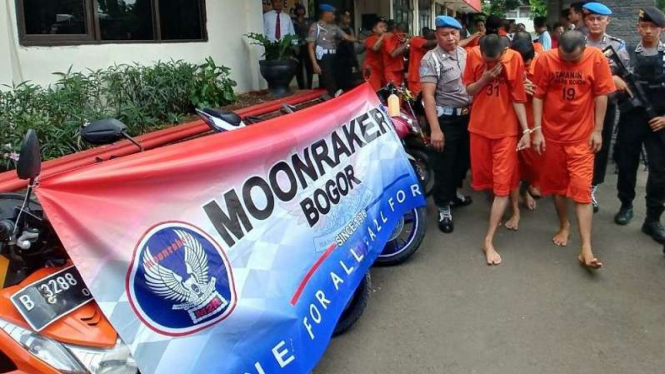 Anggota Geng Moonraker saat ditgelandang di Polres Bogor.