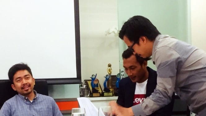 Hansamu Yama Pranata menandatangani perpanjangan kontrak bersama Barito Putera