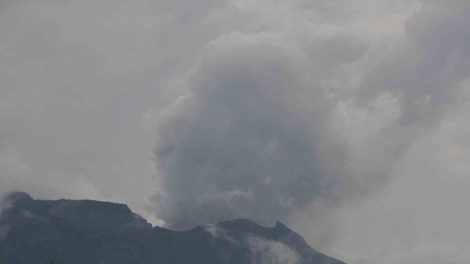 Meletus, Status Gunung Agung Masih Siaga