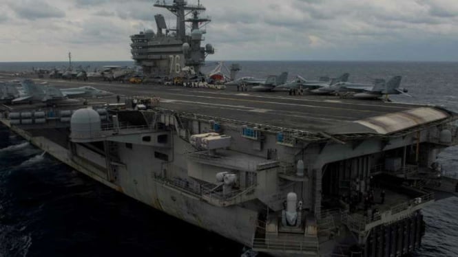 Kapal induk USS Ronald Reagan