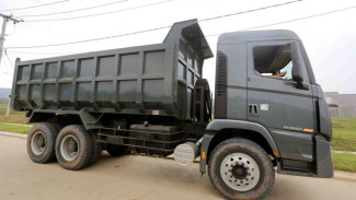 Sensasi Jadi Sopir Truk Hyundai XCIENT