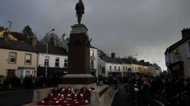 Peringatan pengeboman terkait IRA di  Enniskillen, Irlandia