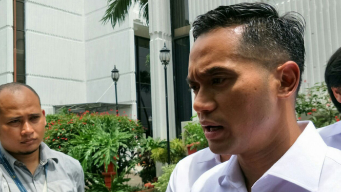 Ketua Umum PB PRSI, Anindya Novyan Bakrie, usai kunjungan ke kantor Wapres RI