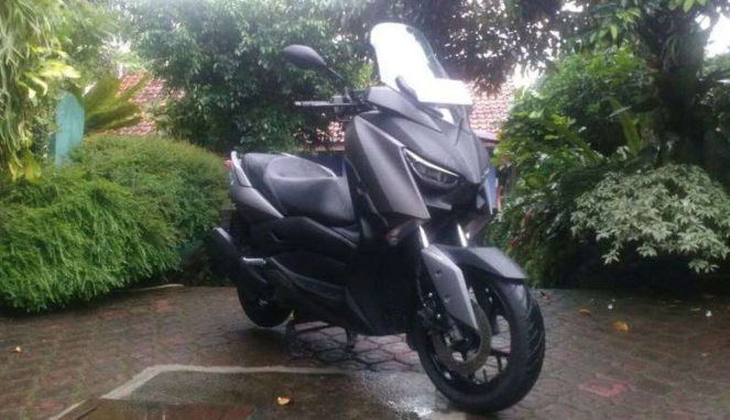 Yamaha XMAX 250.