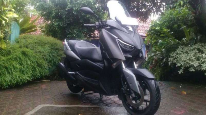 Yamaha XMAX 250.