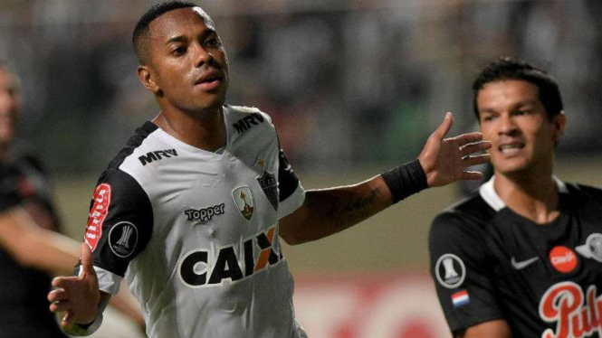 Striker Atletico Mineiro, Robinho