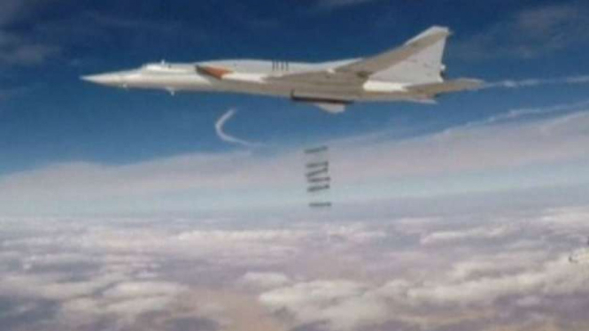 Pesawat bomber Rusia saat menyerang Suriah bagian timur