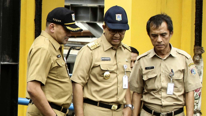 Gubernur DKI Jakarta, Anies Baswedan, saat tinjau Pintu Air beberapa waktu lalu.