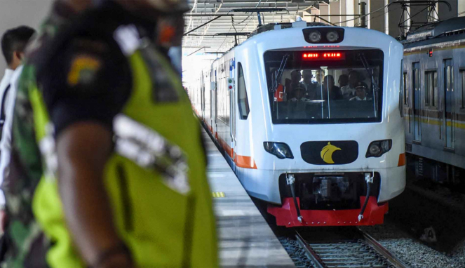 Kereta Api rute khusus Bandara Soekarno-Hatta (KA Basoetta).