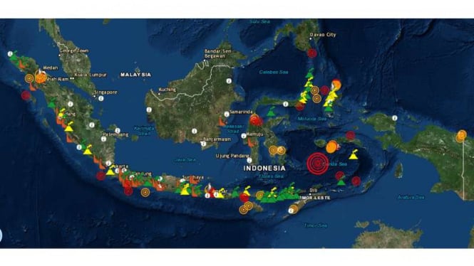 Tampilan citra satelit sebaran 127 gunung api aktif yang ada di Indonesia.