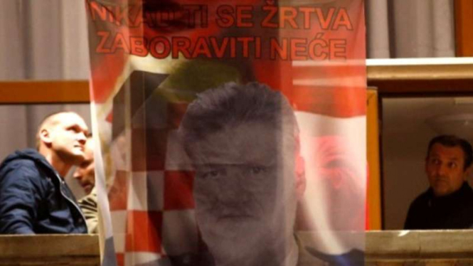 Poster Jenderal Bosnia Kroasia Slobodan Praljak yang tewas minum racun.