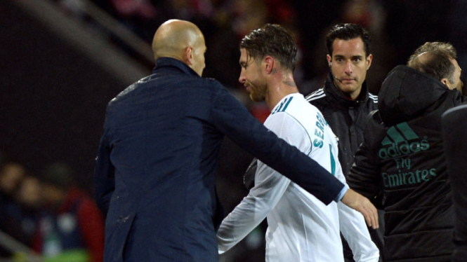 Bek Real Madrid, Sergio Ramos, usai mendapatkan kartu merah dari wasit