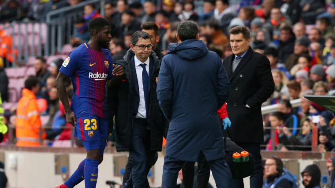 Bek Barcelona, Samuel Umtiti, ditarik keluar karena cedera