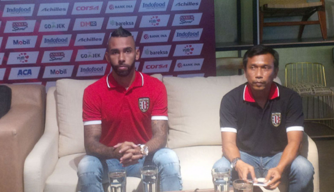 Bek anyar Bali United, Demerson, bersama pelatih Widodo C Putro