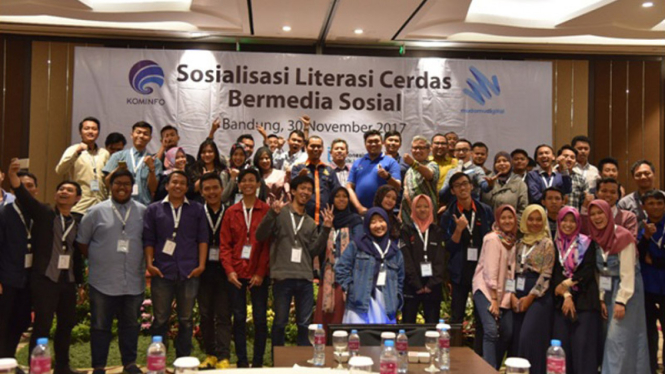 Sosialisasi Literasi Cerdas Bermedia Sosial