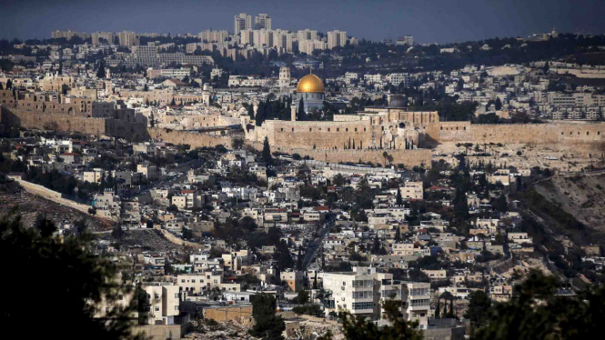 Menikmati Kota Suci Yerusalem, Yang Kini Ibukota Israel