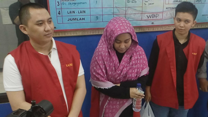 Andika Surachman, Anniesa Desvitasari Hasibuan dan Siti Nuraidah Hasibuan