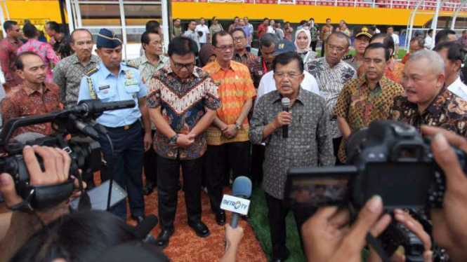 Wakil Presiden RI, Jusuf Kalla, saat meninjau venue Asian Games di Palembang