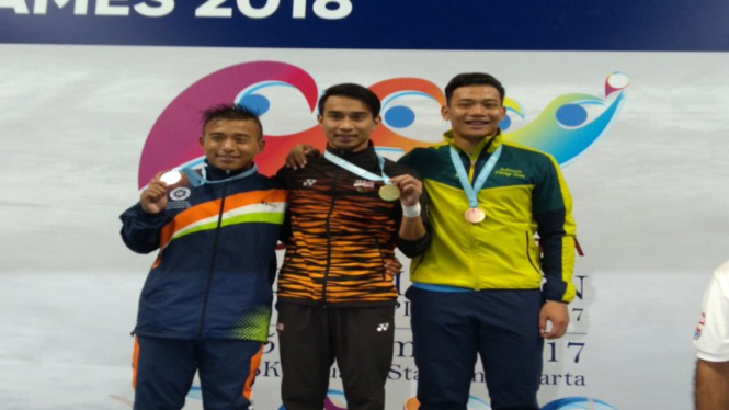 Para juara di di nomor papan 3 meter putra dalam ajang Indonesia Open Aquatic