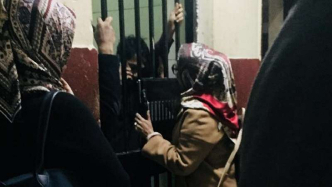 Muhammad Fitrah saat masih mendekam di sel polisi Kairo.