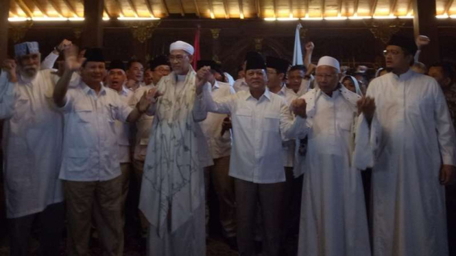 Ketua Umum Partai Gerindra, Prabowo Subianto, undang rapat sejumlah pimpinan DPP