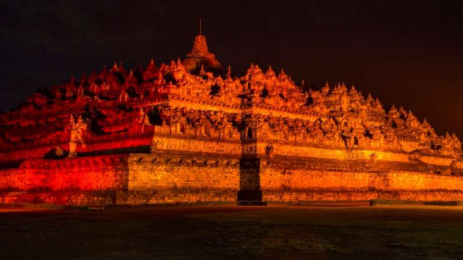 Borobudur Diterangi Warna Orange, Dukung Penghapusan Kekerasan pada Perempuan